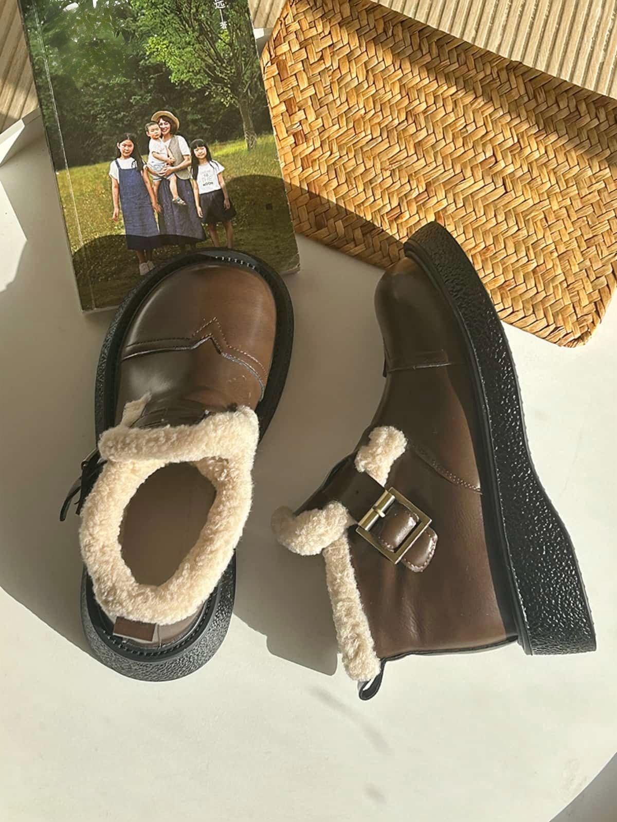 Round head thick sole big head shoes winter velvet heightening fashion small leather shoes short boots