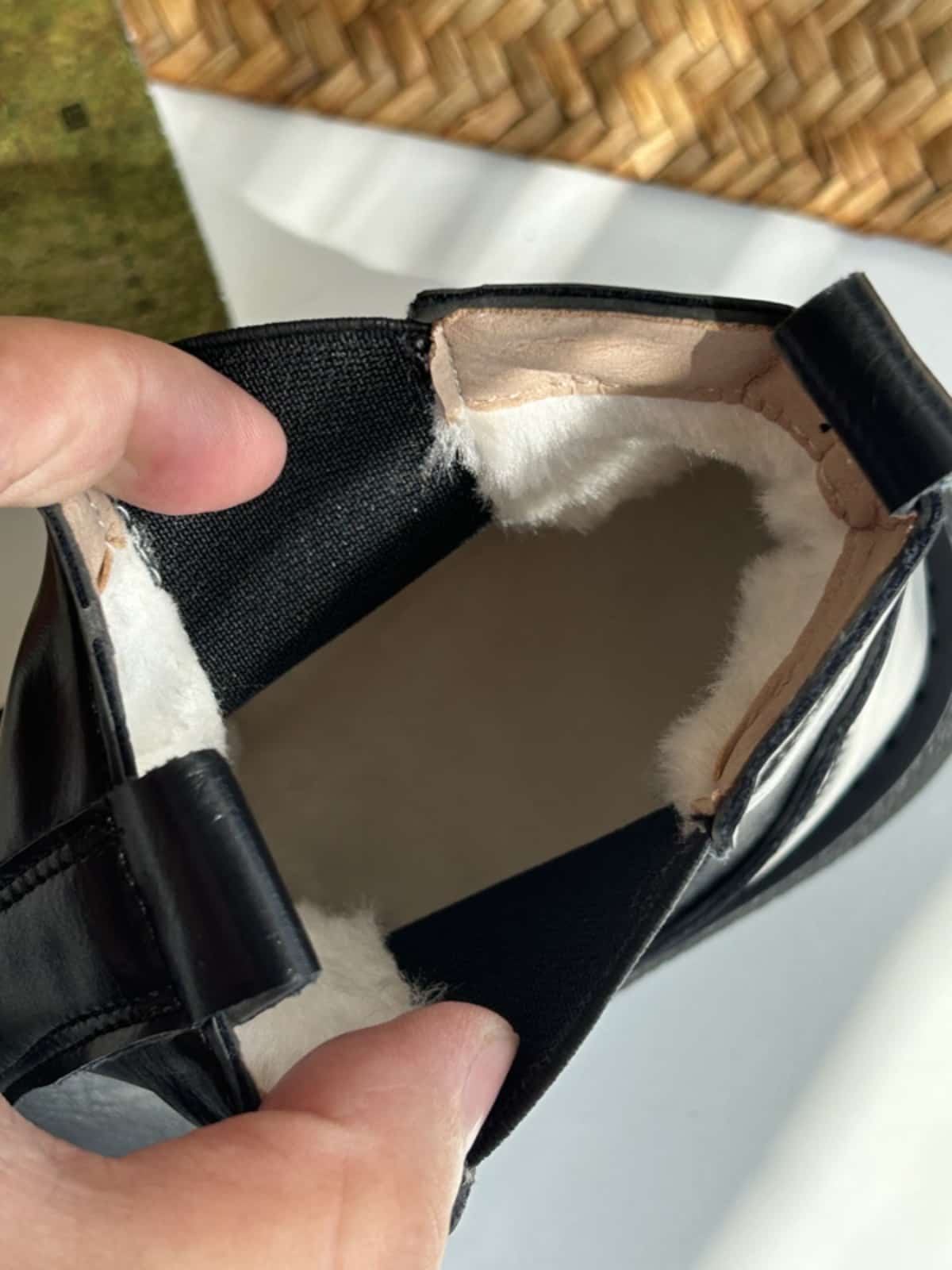 Round head platform big head shoes autumn and winter velvet middle heel black Martin boots short boots women