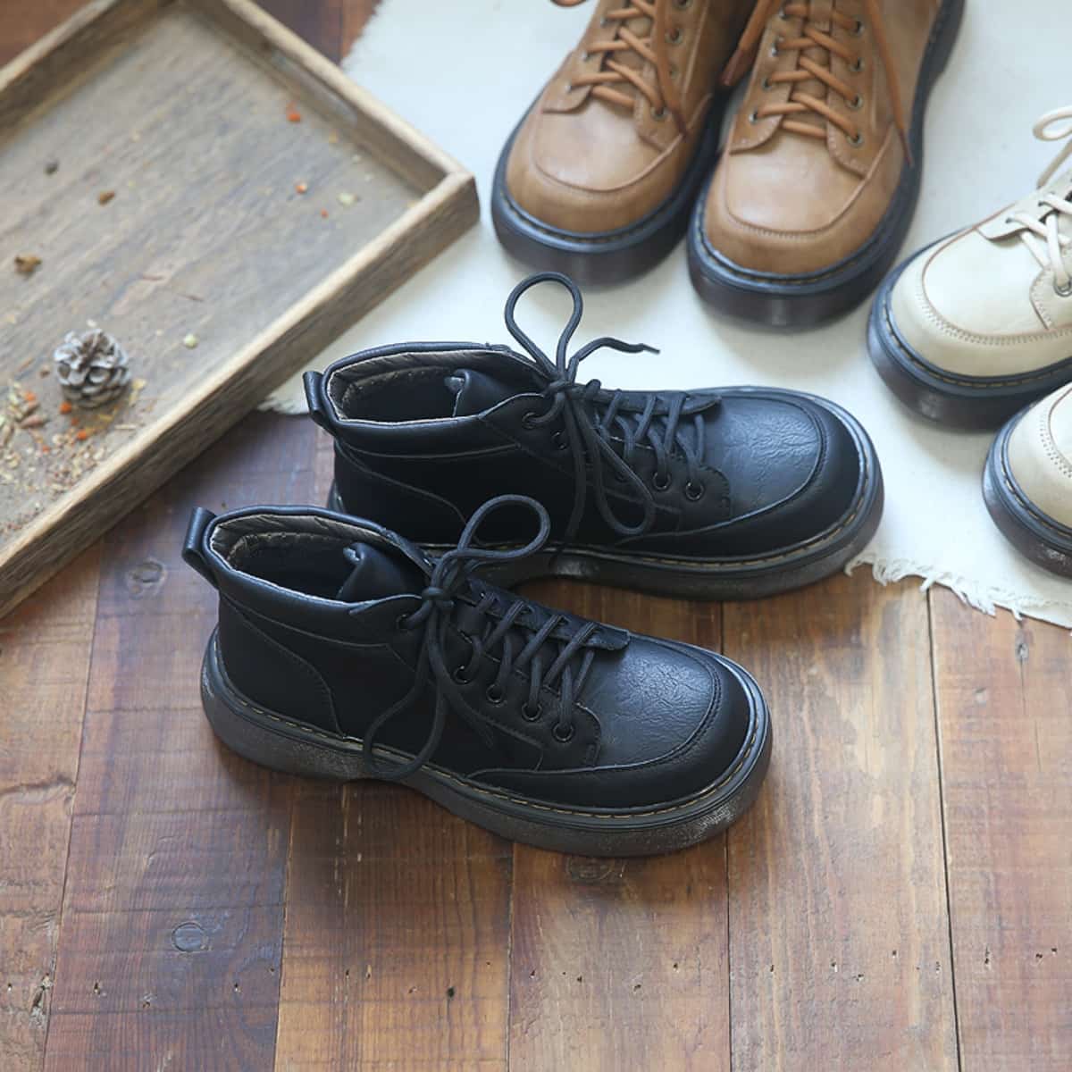 Round head lace-up platform locomotive Martin boots autumn and winter black handsome versatile short boots