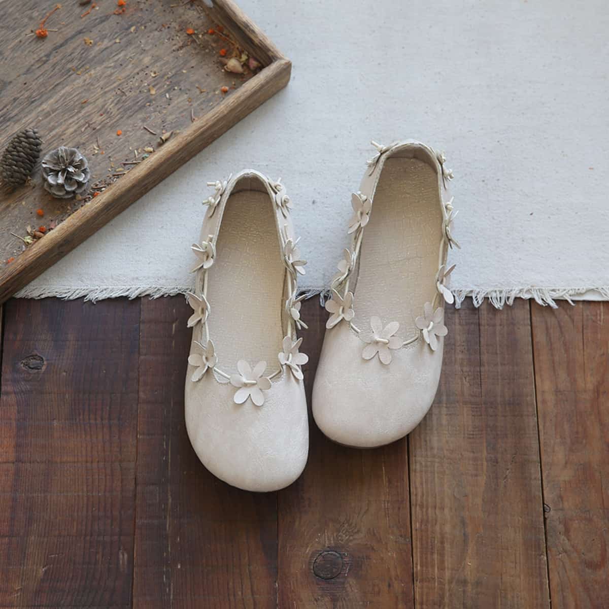 Petal round head shallow mouth flat shoes summer a foot low heel daily single shoes women