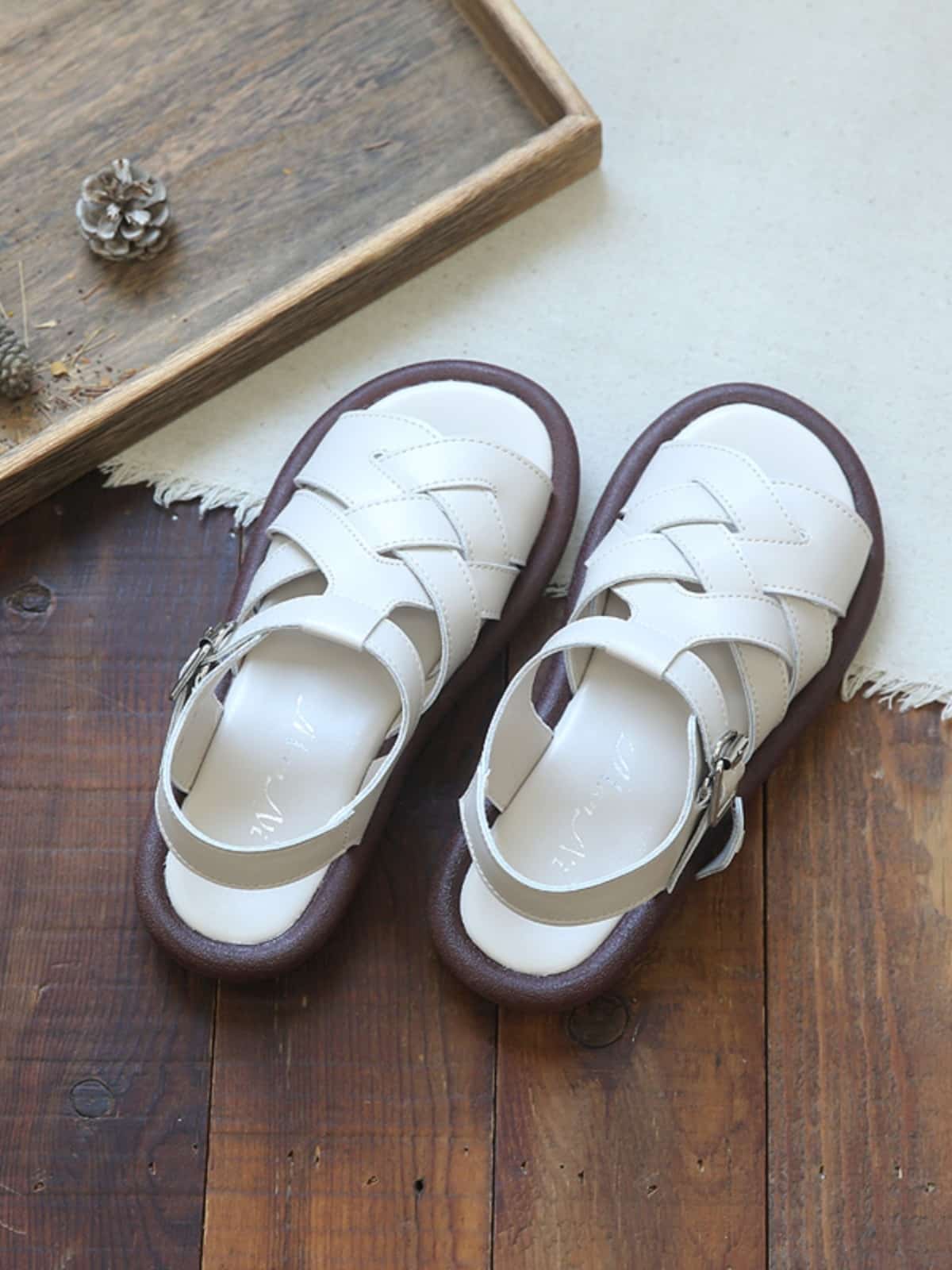 Leather Woven Round Head Flats Summer Soft Sole Hollow Roman Open-toed Sandals