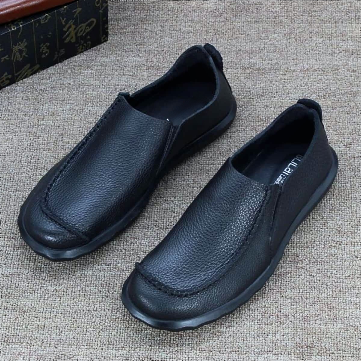 Leather casual leather shoes men's first layer cowhide lazy shoes beef tendon sole one pedal soft sole driving shoes tide