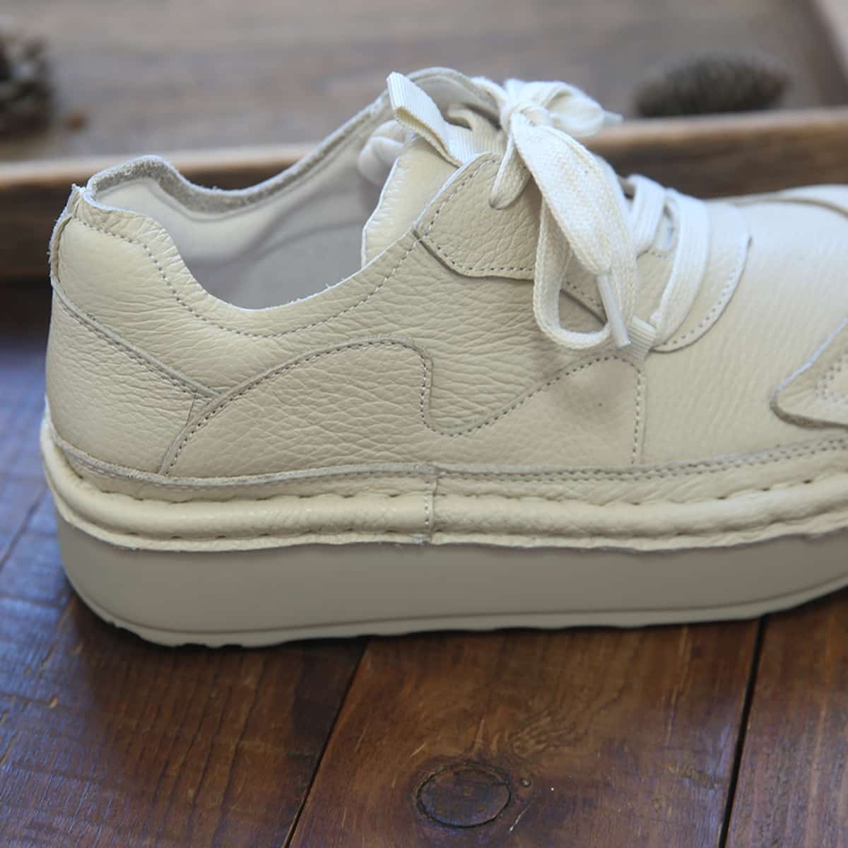 Round head lace-up thick-soled big head shoes New comfortable muffin sole shoes Single shoes Spring