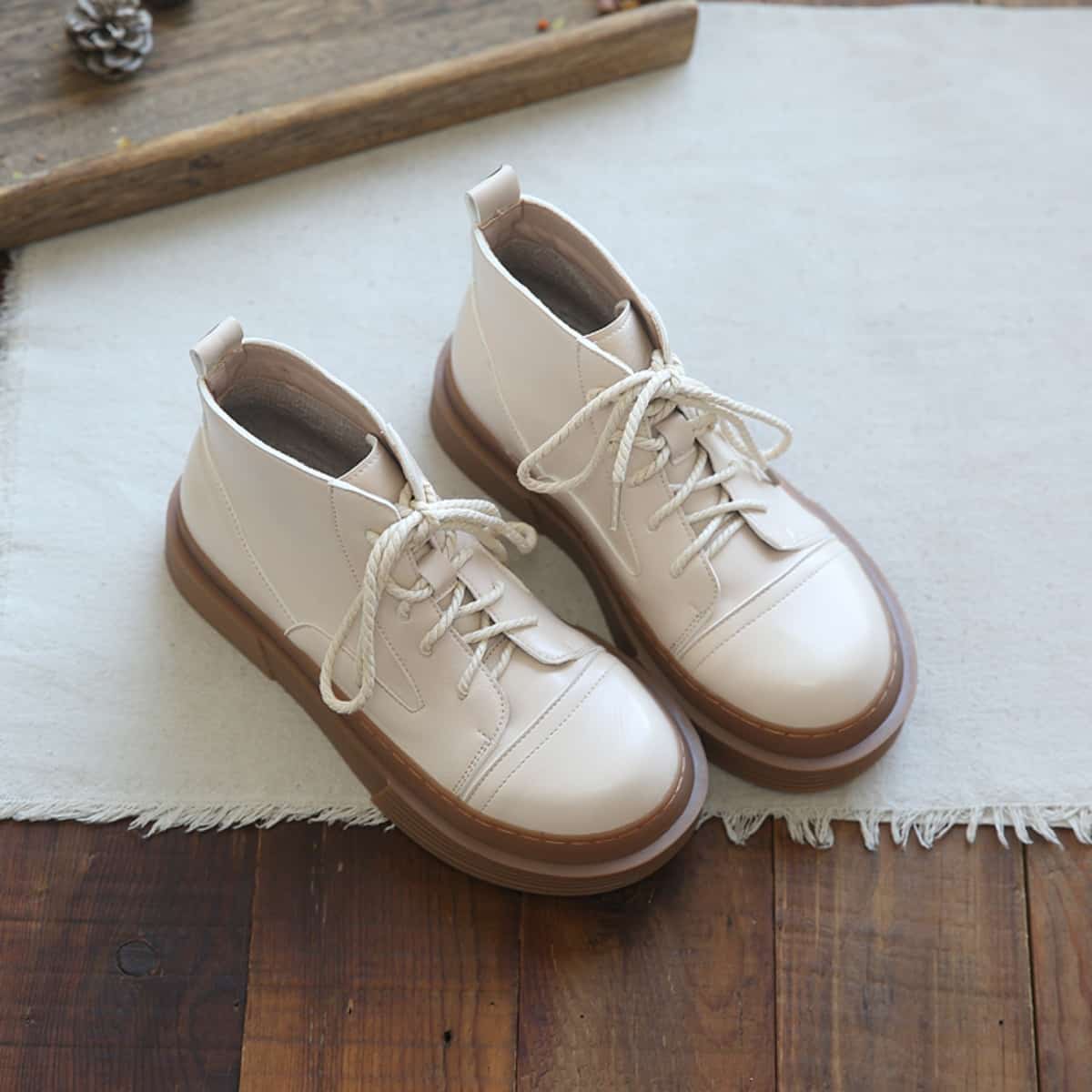 Round head lace-up platform big head shoes autumn and winter new versatile short boots Martin boots