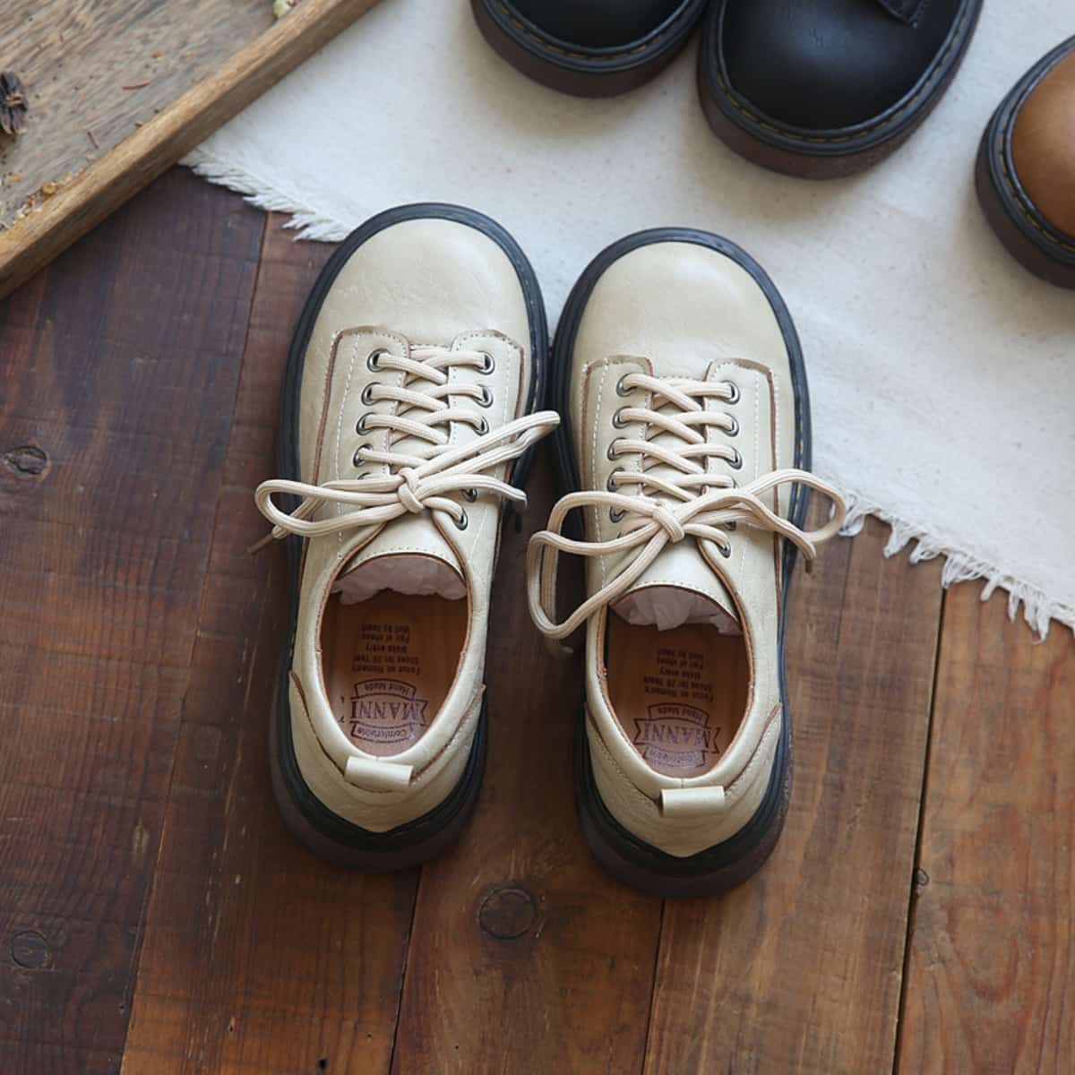 Round head lace-up thick-soled Martin boots black classic handsome locomotive boots short boots women