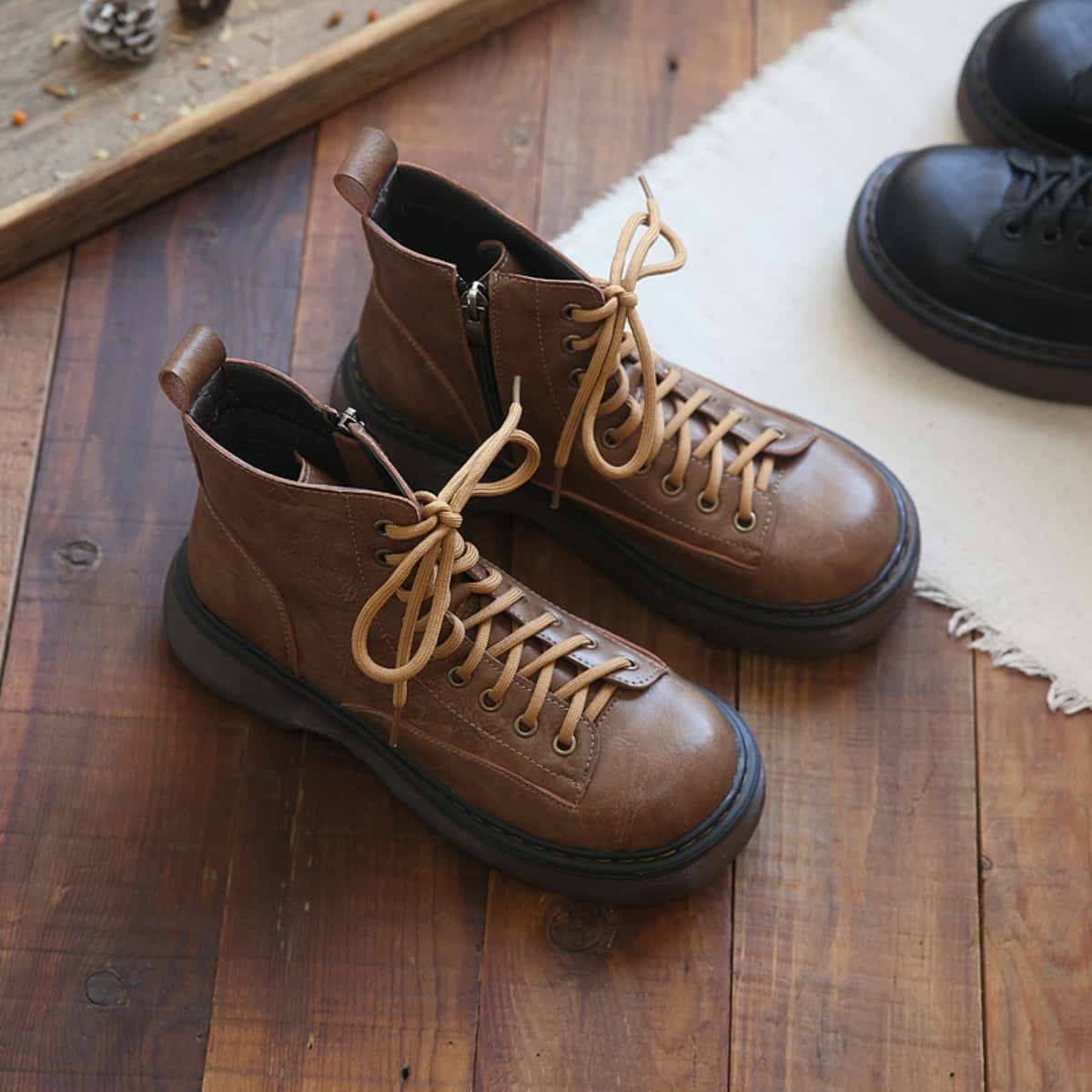 Round head lace-up thick-soled Martin boots black classic handsome locomotive boots short boots women