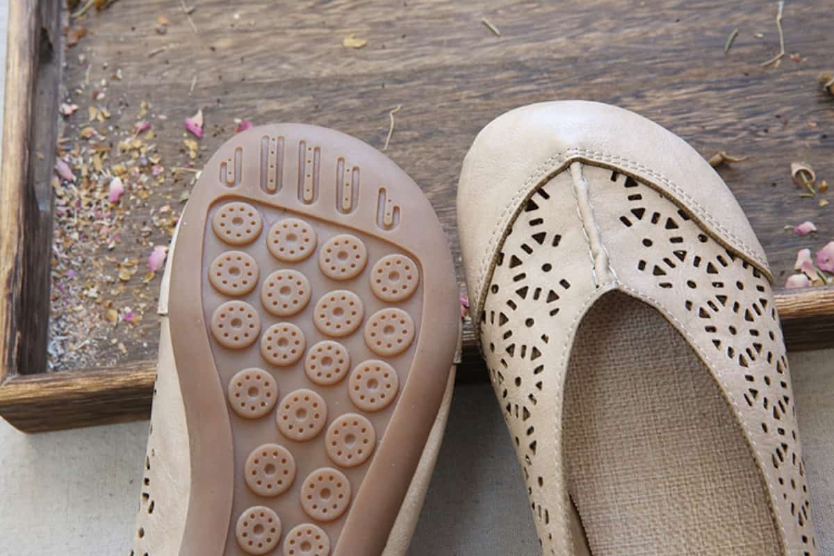 Hollow bag head flat shoes summer cotton and linen comfortable soft bottom hole shoes sandals