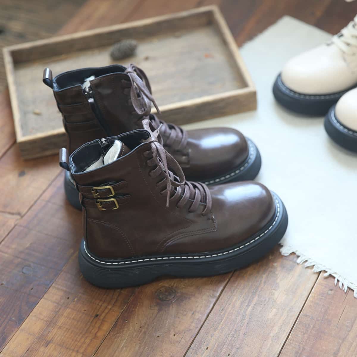 Round head lace-up thick-soled locomotive Martin boots women's autumn and winter velvet belt buckle black medium boots