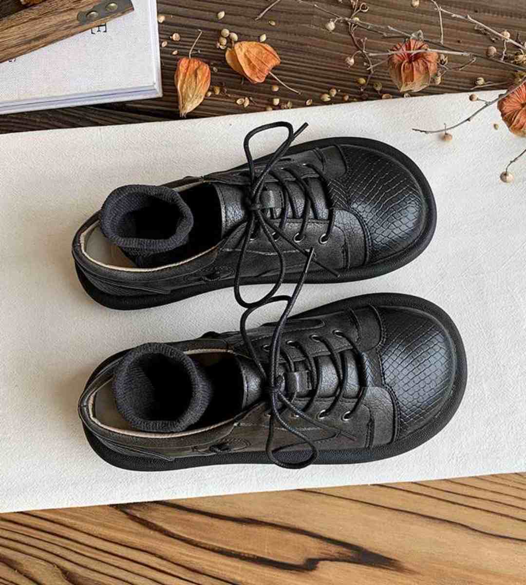Autumn Leather Lace-up Shoes Retro Japanese Design