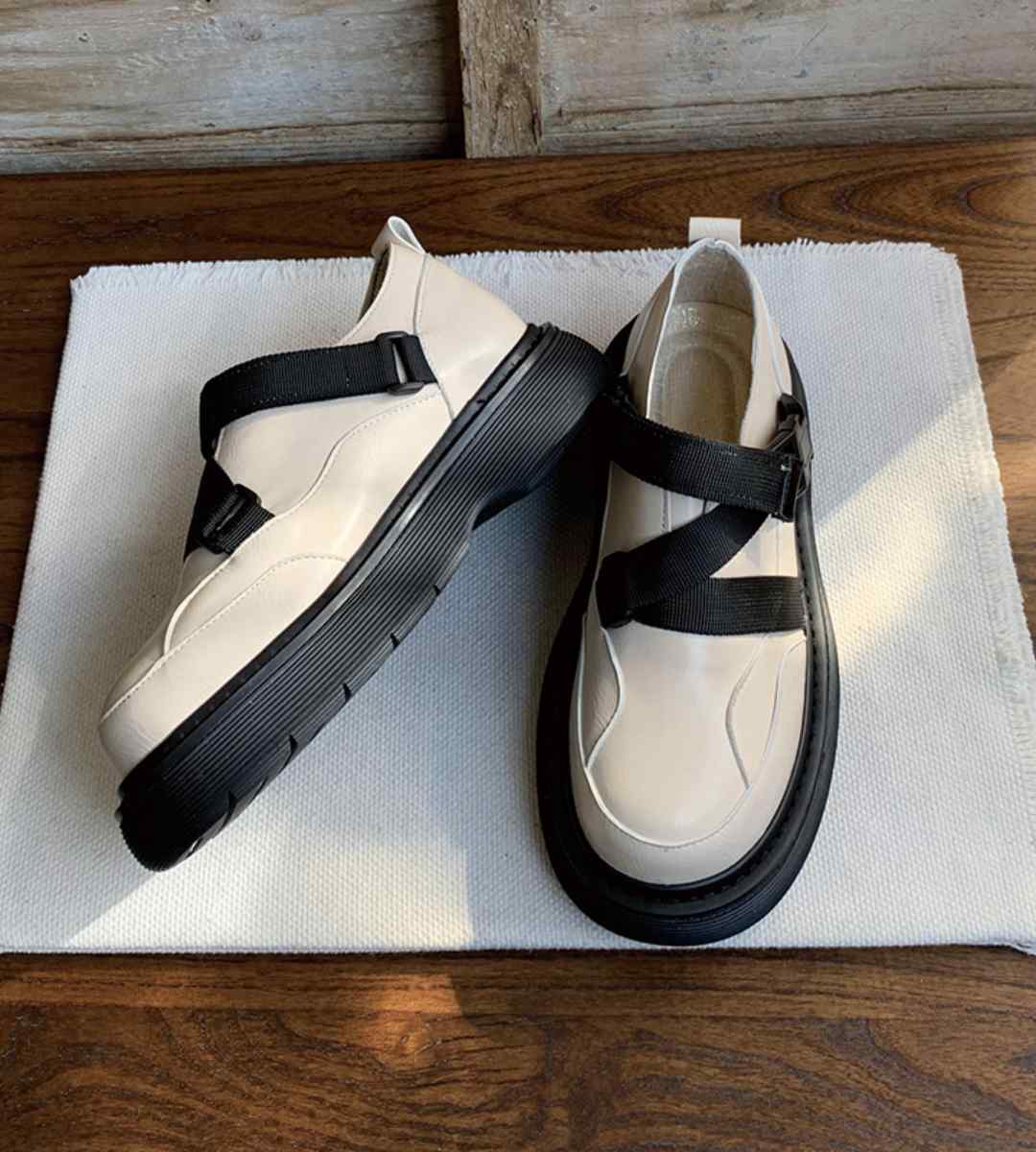 Autumn Casual Sneakers Leather Unique Fashion Type