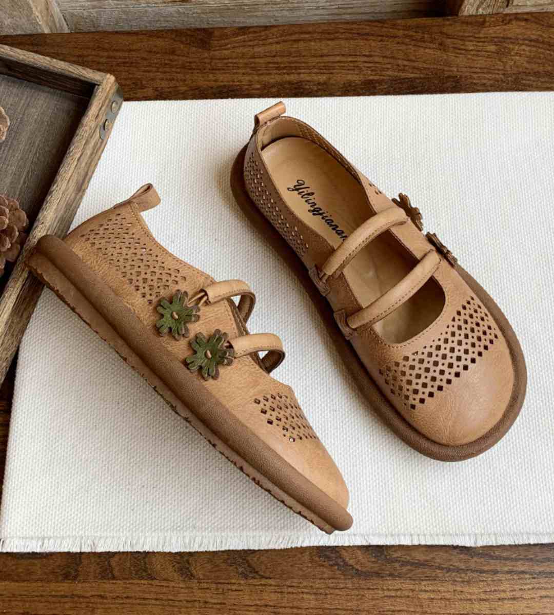 Spring sneakers mesh lightweight casual stylish footwear