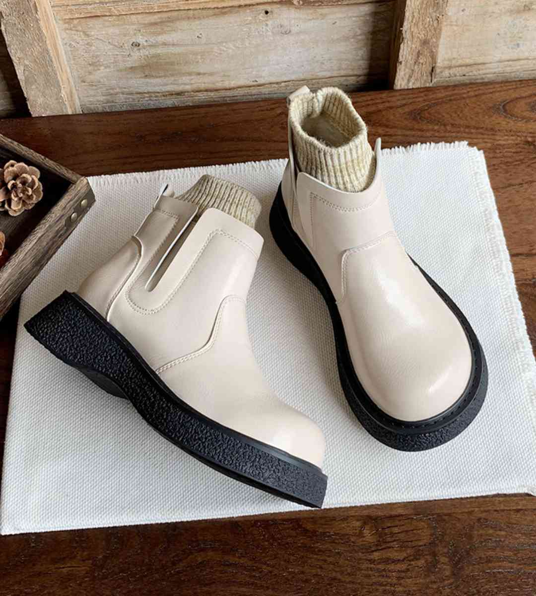 Autumn Sneakers Leather Casual Sports Shoes for Daily Wear Stylish and Comfortable