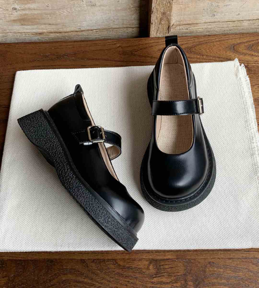 Summer Casual Sneakers Breathable Fabric Lightweight Fashion Style Unisex