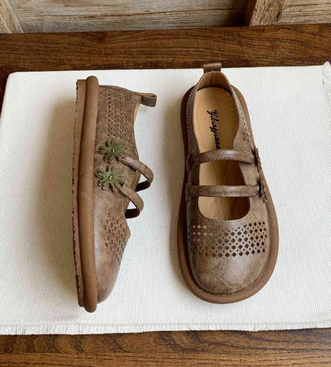 Spring sneakers mesh lightweight casual stylish footwear